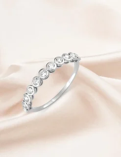 Alliance serti clos or blanc 375 ‰ et oxydes de zirconium - Mariage