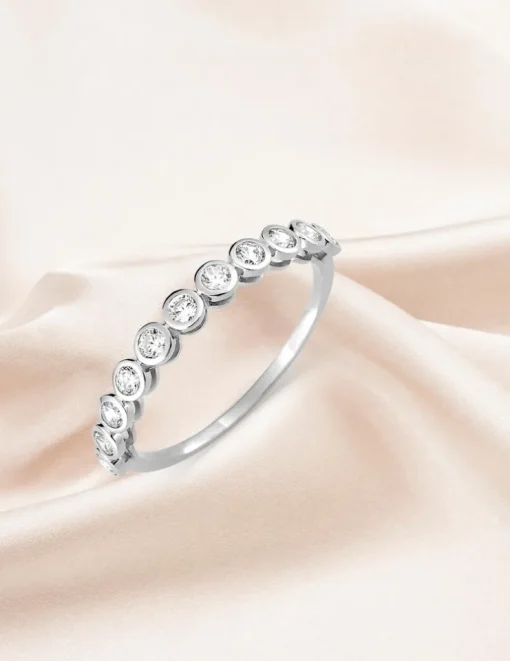 Alliance serti clos or blanc 375 ‰ et oxydes de zirconium - Mariage