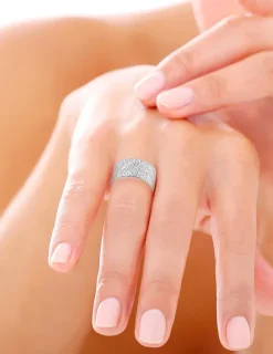 Bague en argent 925 ‰ rhodié avec oxydes de zirconium blancs SO OR