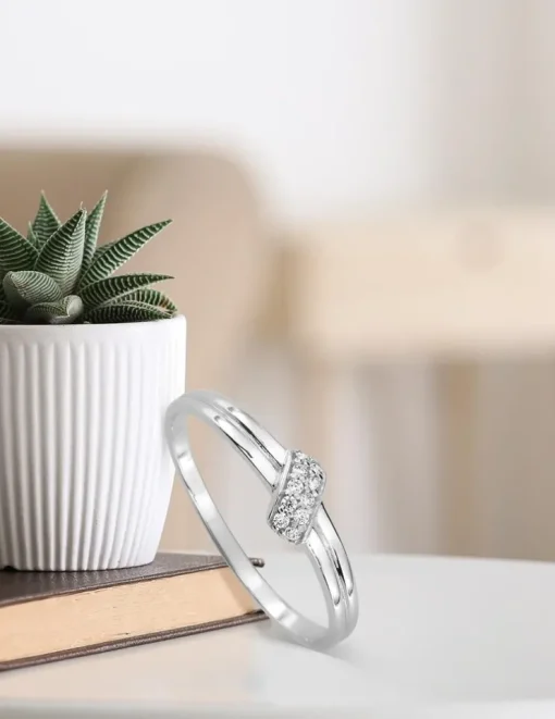 Bague fantaisie or blanc 375 ‰ oxyde de zirconium SO OR