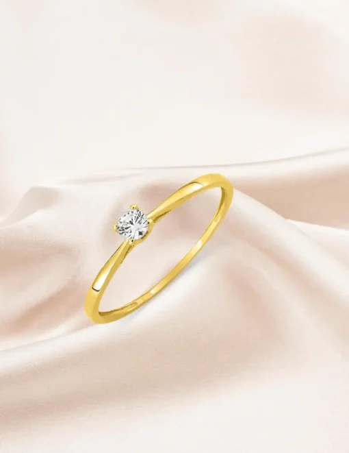 Bague solitaire 4 griffes or jaune 375 ‰ et oxyde de zirconium SO OR