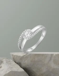 Bague solitaire accompagné or blanc 375 ‰ et oxydes de zirconium SO OR