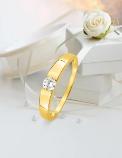Bague solitaire pince or jaune 375 ‰ et oxyde de zirconium SO OR