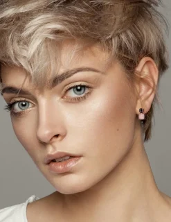 Boucles d'oreilles clous or rose 750 ‰ grenat et calcédoine SO OR