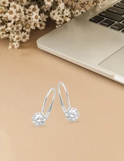 Boucles d'oreilles dormeuses en or blanc 375‰ et oxyde de zirconium SO OR