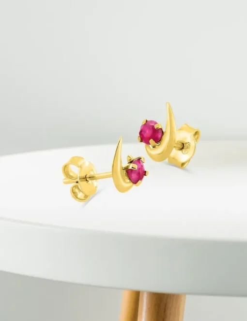 Boucles d'oreilles gouttes en or jaune 375‰ et rubis SO OR