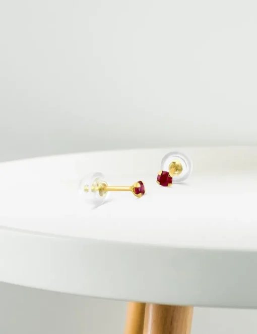 Boucles d'oreilles or jaune 375‰ et rubis SO OR