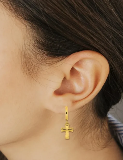 Boucles d’oreilles pendantes croix en acier doré SO OR