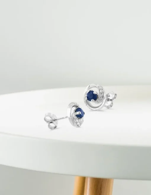 Boucles d'oreilles rosaces or blanc 375‰, saphir et oxyde de zirconium SO OR