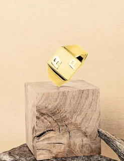 Chevalière or jaune 375 ‰, massive, plateau carré 10x10 mm SO OR