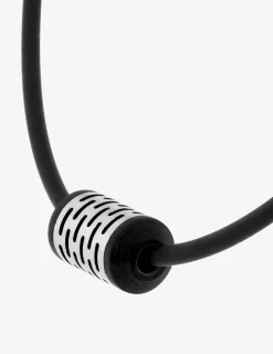 Collier acier et matière synthétique avec pendentif moderne SO OR