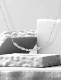 Collier barette en or blanc 375‰ oxydes de zirconium serti clos SO OR
