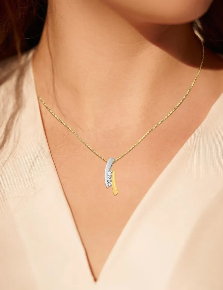 Collier bicolore or jaune 375 ‰ et oxydes de zirconium SO OR