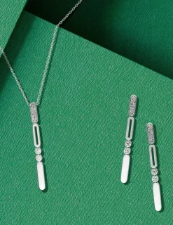Collier en argent 925 ‰ rhodié et oxydes de zirconium SO OR