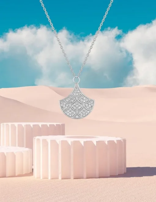 Collier en argent 925 ‰ rhodié , détails en oxydes de zirconium SO OR