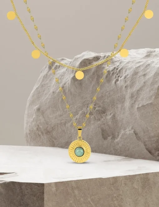 Collier fantaisie double, acier doré, motif pendants et jade verte synthétique SO OR