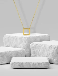 Collier motif carré or jaune 375 ‰ SO OR