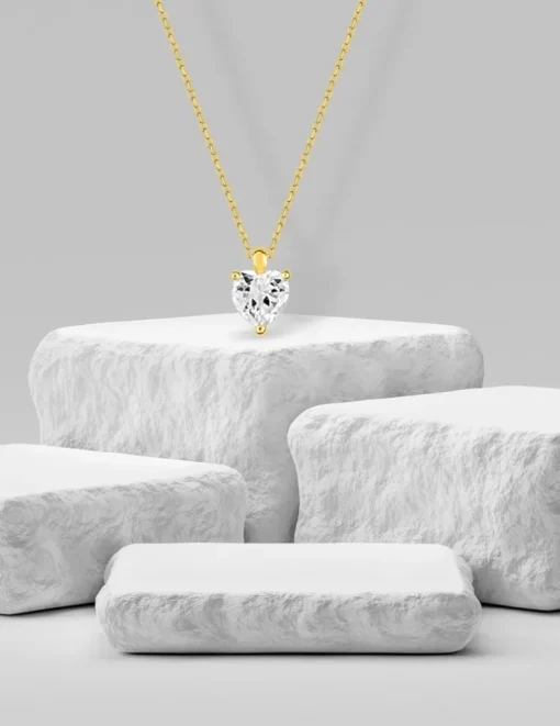 Collier or jaune 375 ‰ avec oxyde de zirconium en forme de cœur SO OR