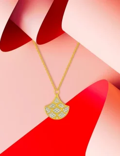Collier plaqué or, détails en oxydes de zirconium SO OR