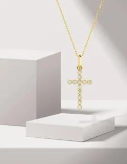 Pendentif croix or jaune 375 ‰ et oxydes de zirconium SO OR