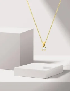 Pendentif or jaune 375 ‰ et oxyde de zirconium 3 mm SO OR
